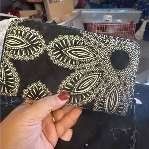 Vera Bradley Black & Cream Patterned Zip Wallet